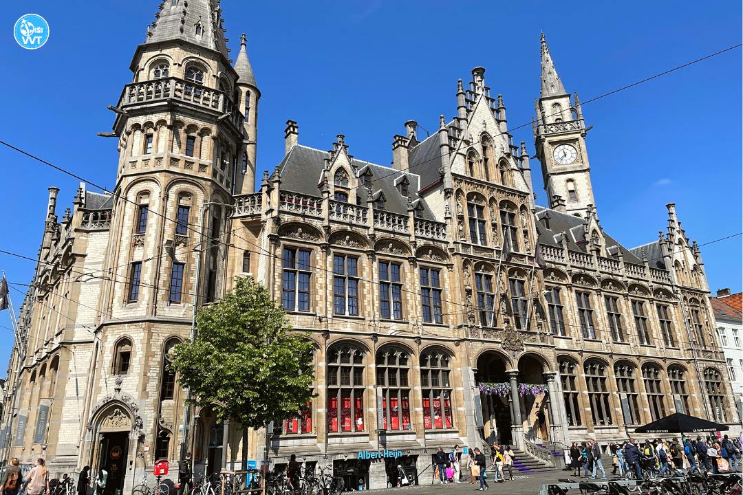 Altes Postgebäude in Gent, Belgien