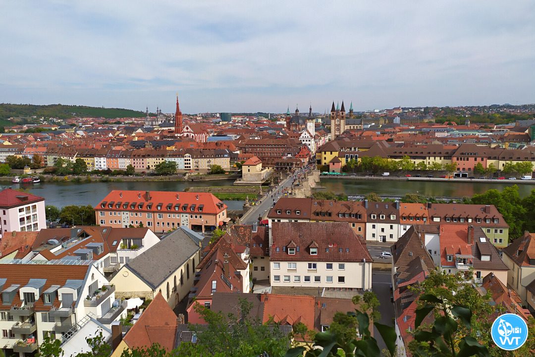 Foto de la ciudad de Wurburgo desde la Fortaleza de Marienberg en Alemania